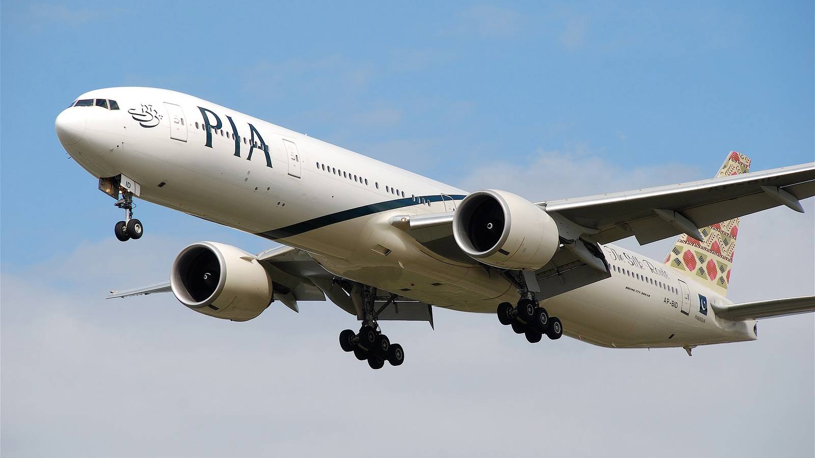 New Old Jets: Who’s Still Waiting For Passenger Boeing 777-300s?