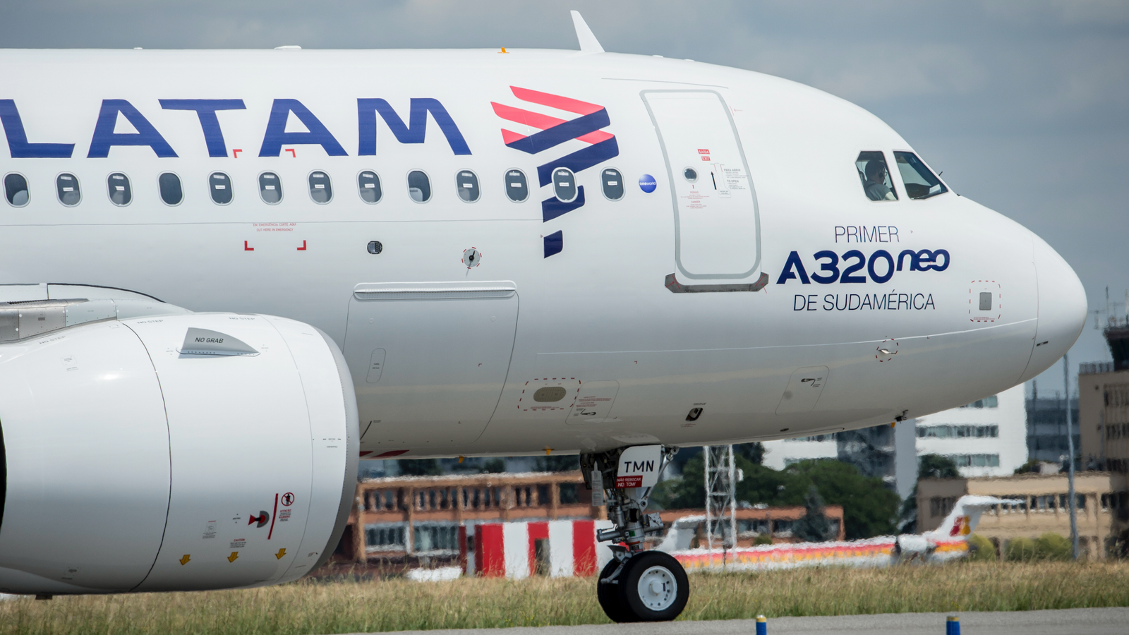 LATAM Becomes First Carrier In Colombia To Restart Onboard Service