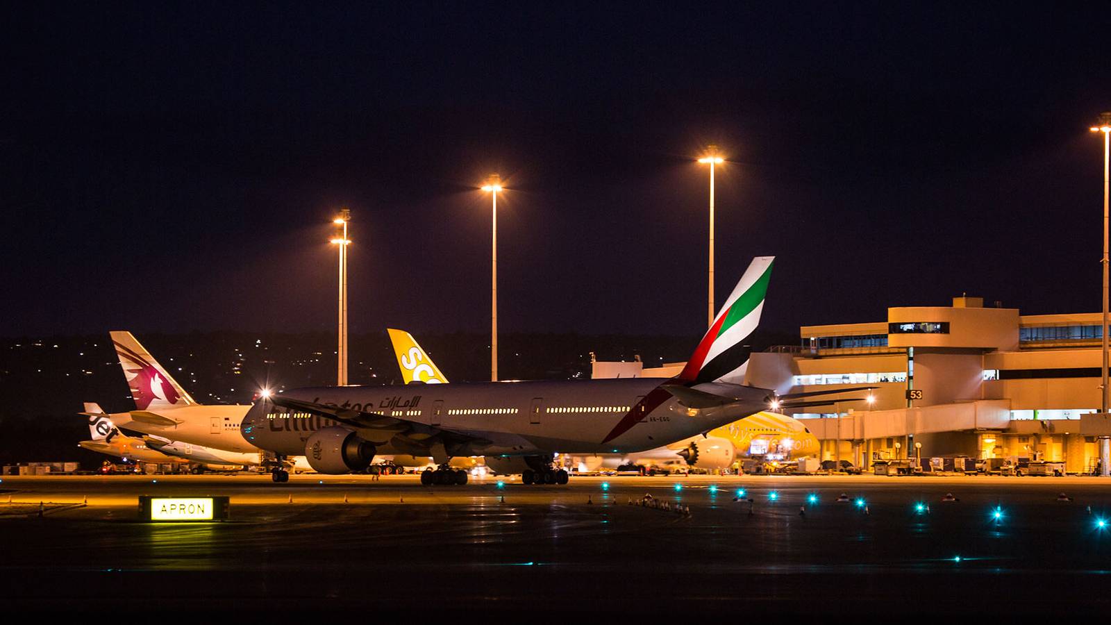 Emirates Celebrates 20 Years Of Flying To Perth Airport