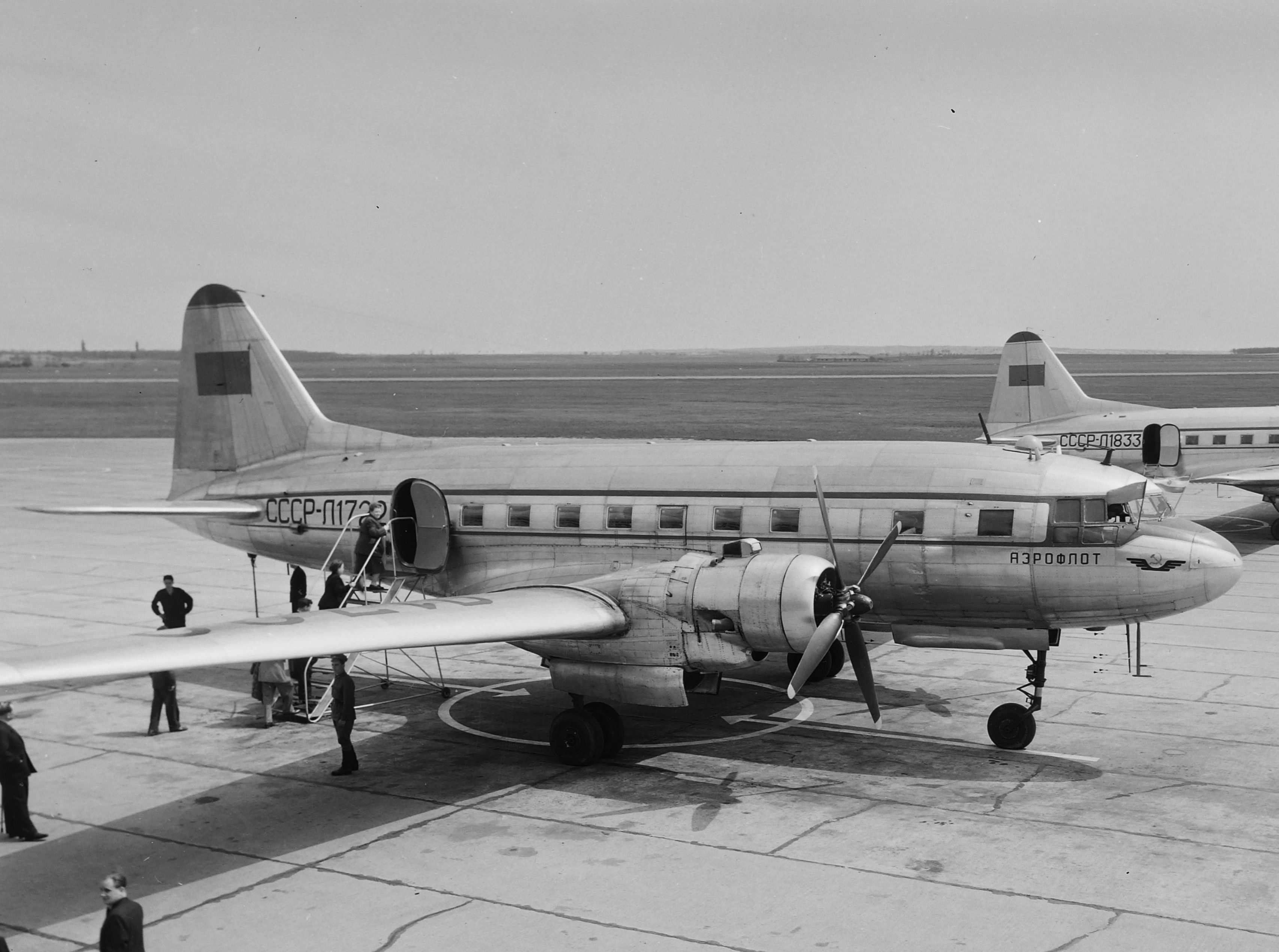 Soviet Postwar Transport Aircraft: The Story Of The Ilyushin Il-12