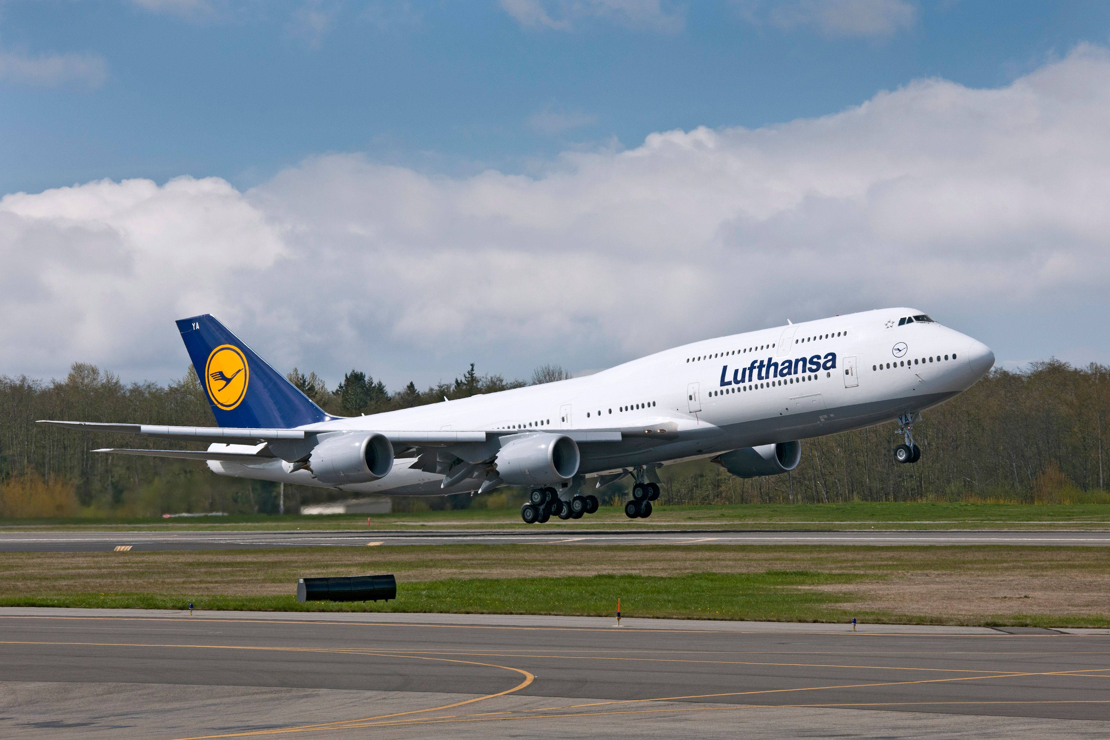Lufthansa Slashes Baggage Allowance For Flights Between India And North America