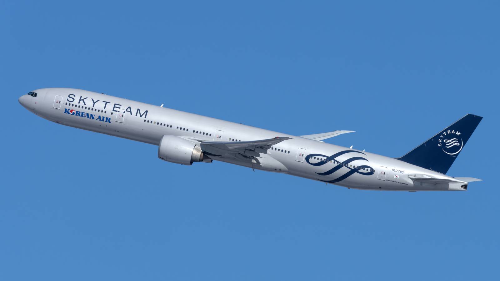 Revealed: The Airports Served By The Most SkyTeam Airlines