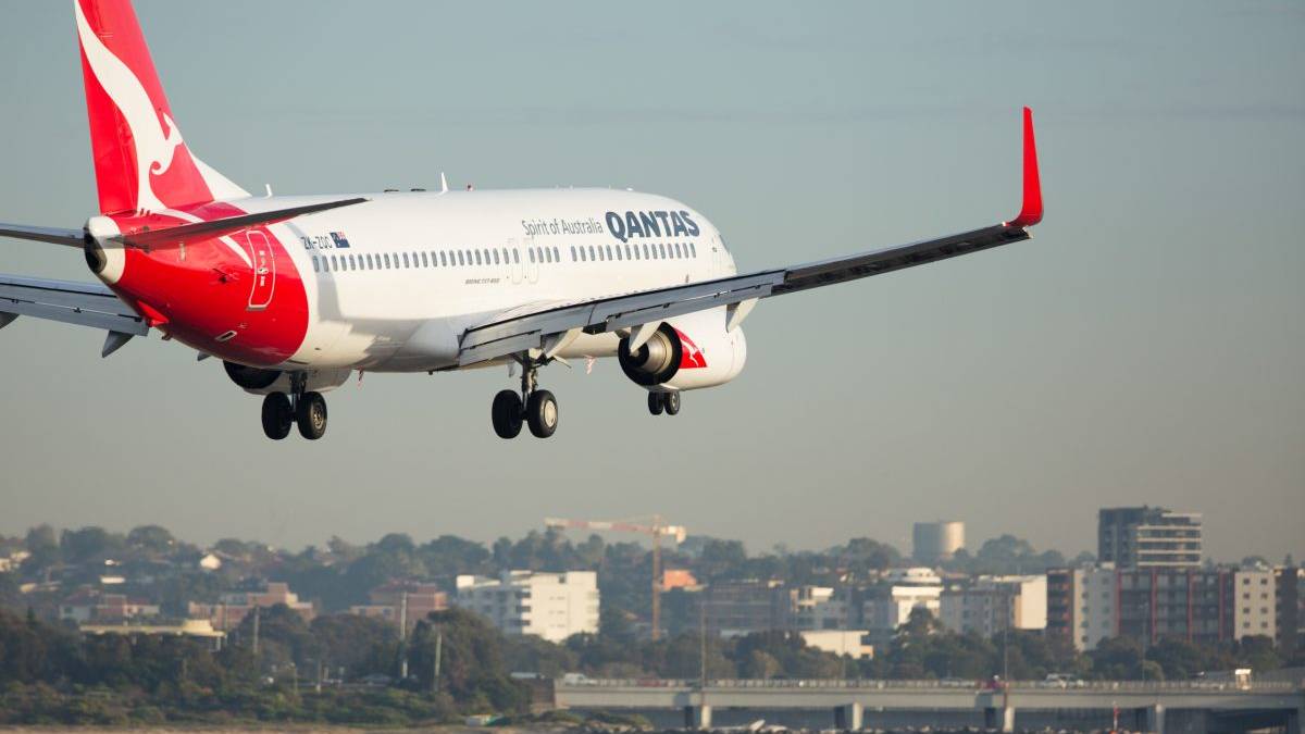 Qantas Boeing 737-838 Downgrades Mayday Call To PAN-PAN And Lands Safely