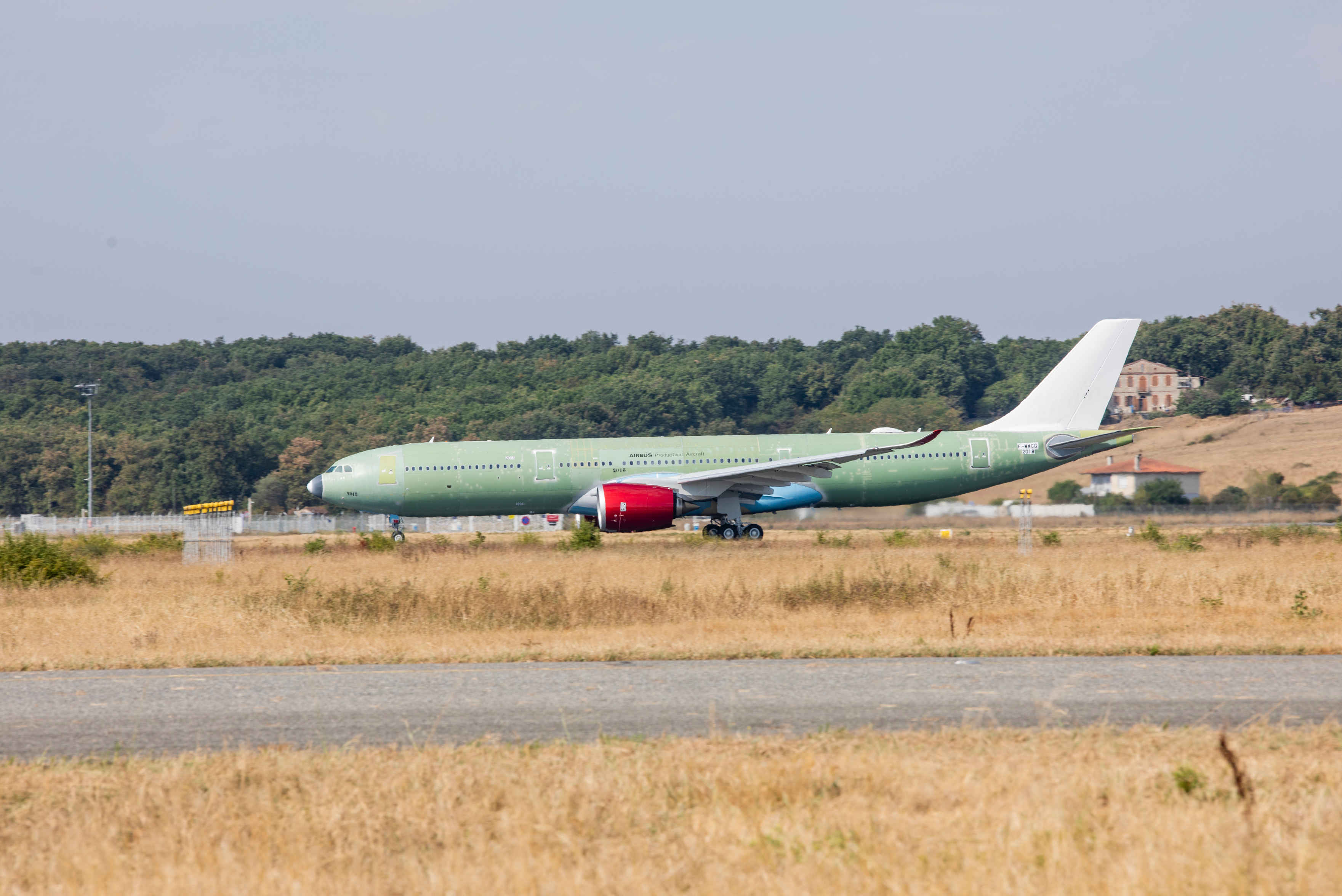 Virgin Atlantic's First Airbus A330neo Takes First Flight
