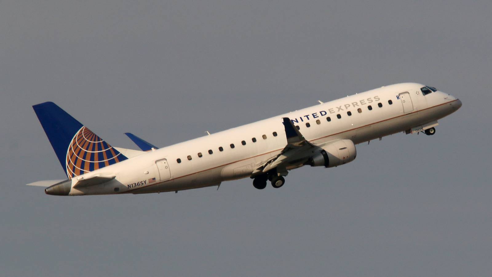Up To 914 Flights A Day: Chicago O'Hare Its The World's Top Regional Jet Airport