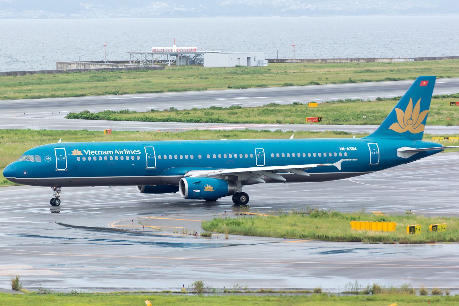 Vietnam Airlines To Acquire 2 Airbus A321 Freighter Conversions