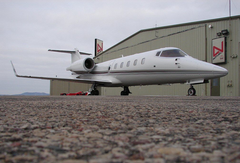 The Story Of The Learjet Crash Involving Blink-182 Drummer Travis Barker