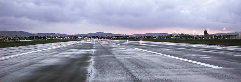 How Wet and Contaminated Runways Affect Aircraft Braking And Handling