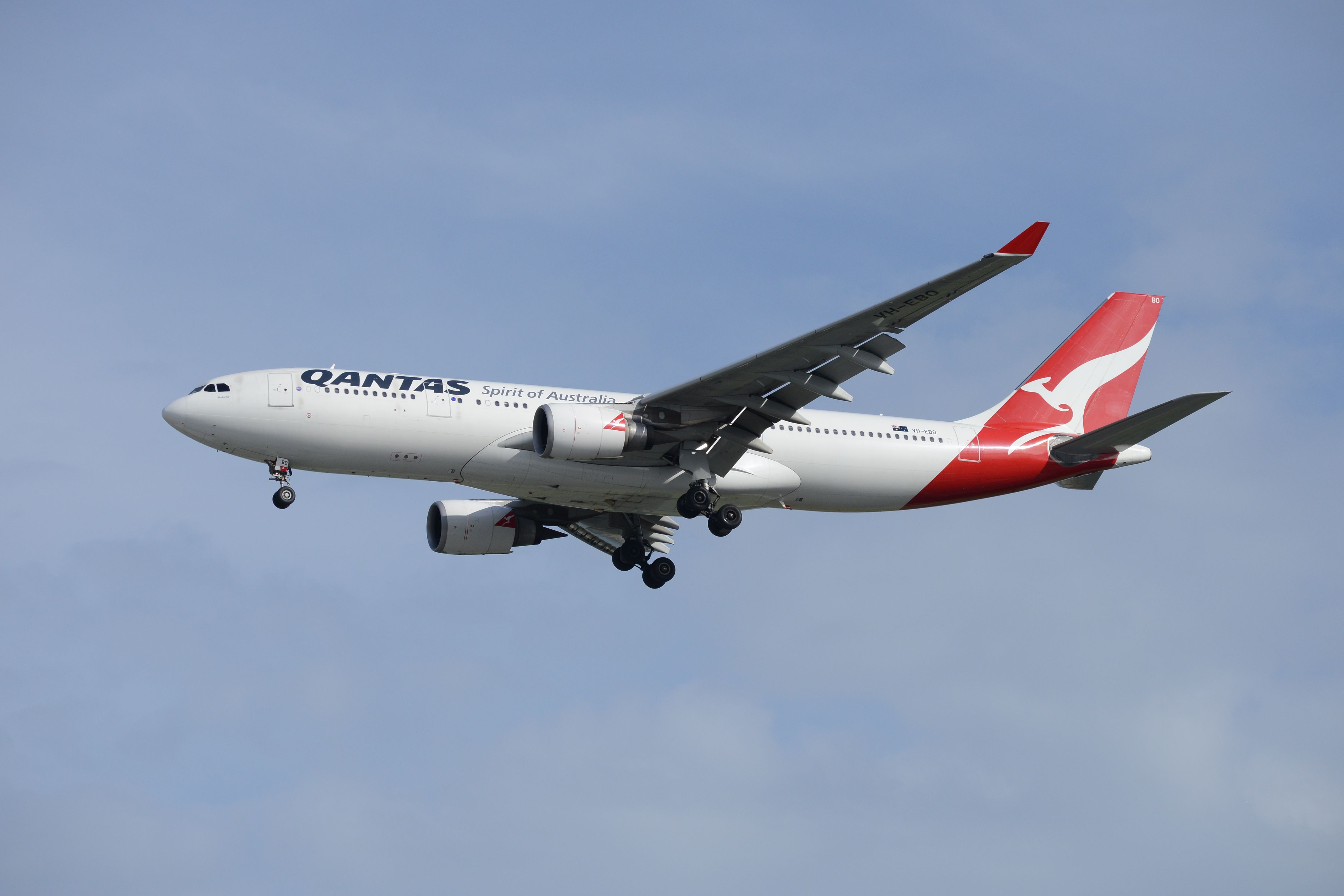Qantas Pauses Bookings For Jakarta and Johannesburg Services
