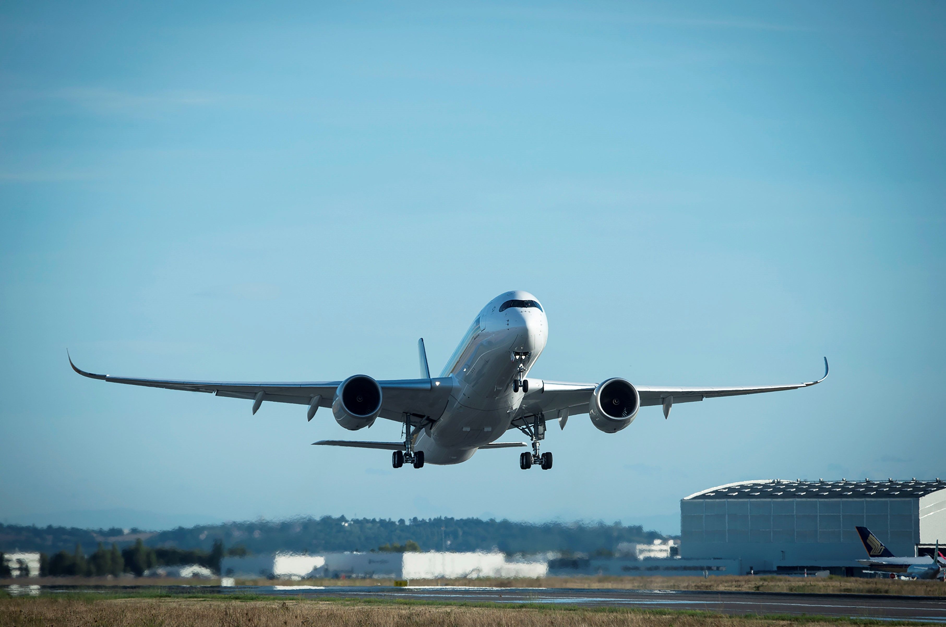 Singapore Airlines Airbus A350 Gets Fighter Jet Escort After A