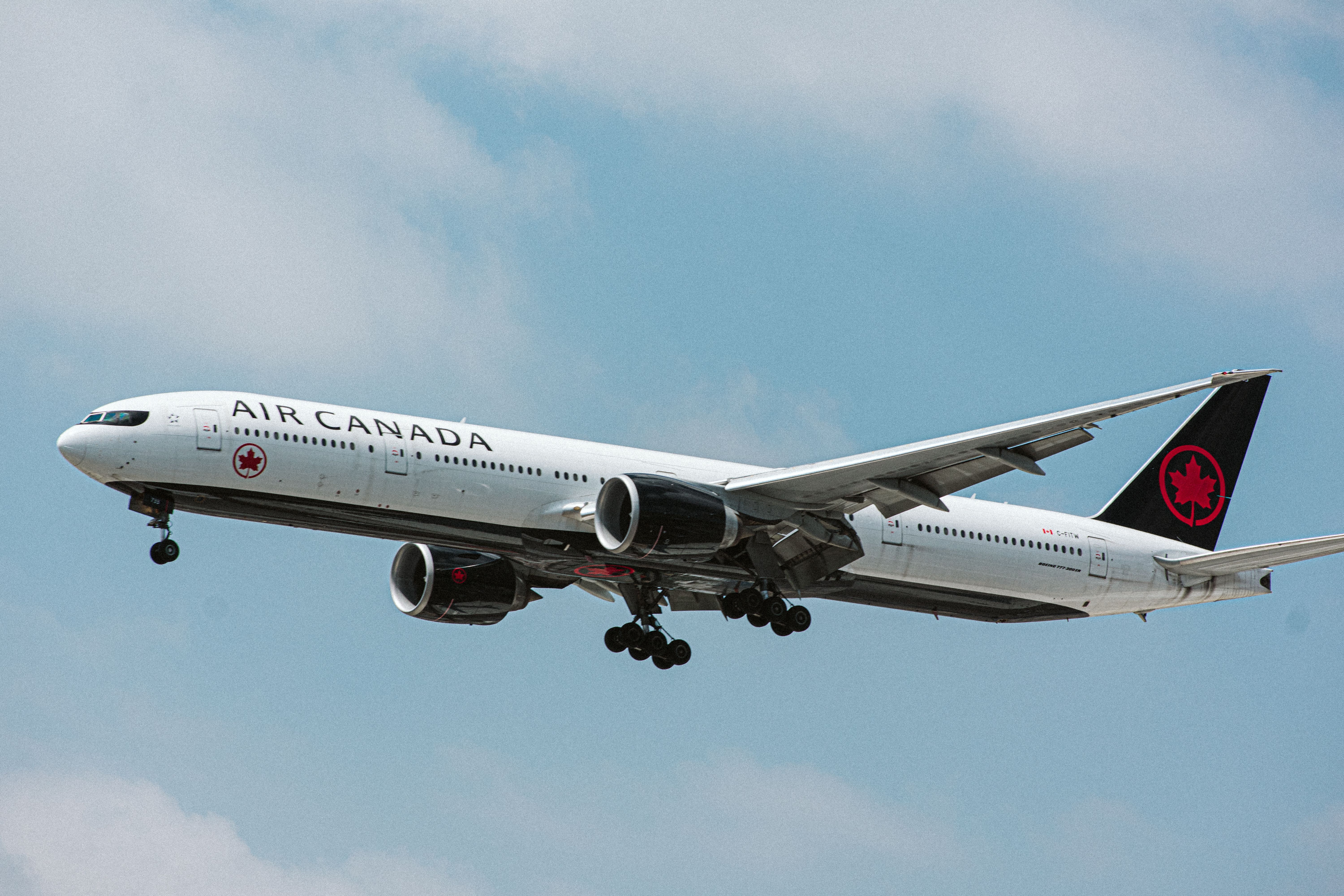Airlines Happy As Canada Drops COVID Mask & Testing Requirements