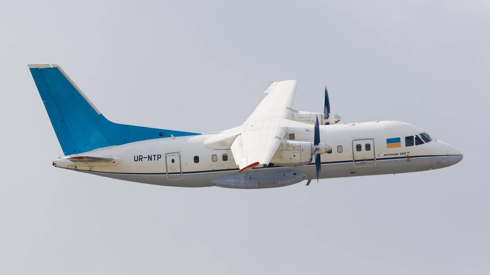 25 Years Of Flight: A Guide To The Antonov An-140's Variants