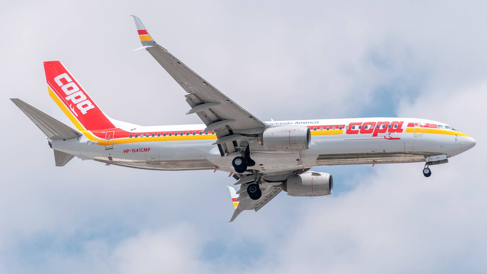 Where You Can See The Classic 90s Copa Airlines Boeing 737NG Livery