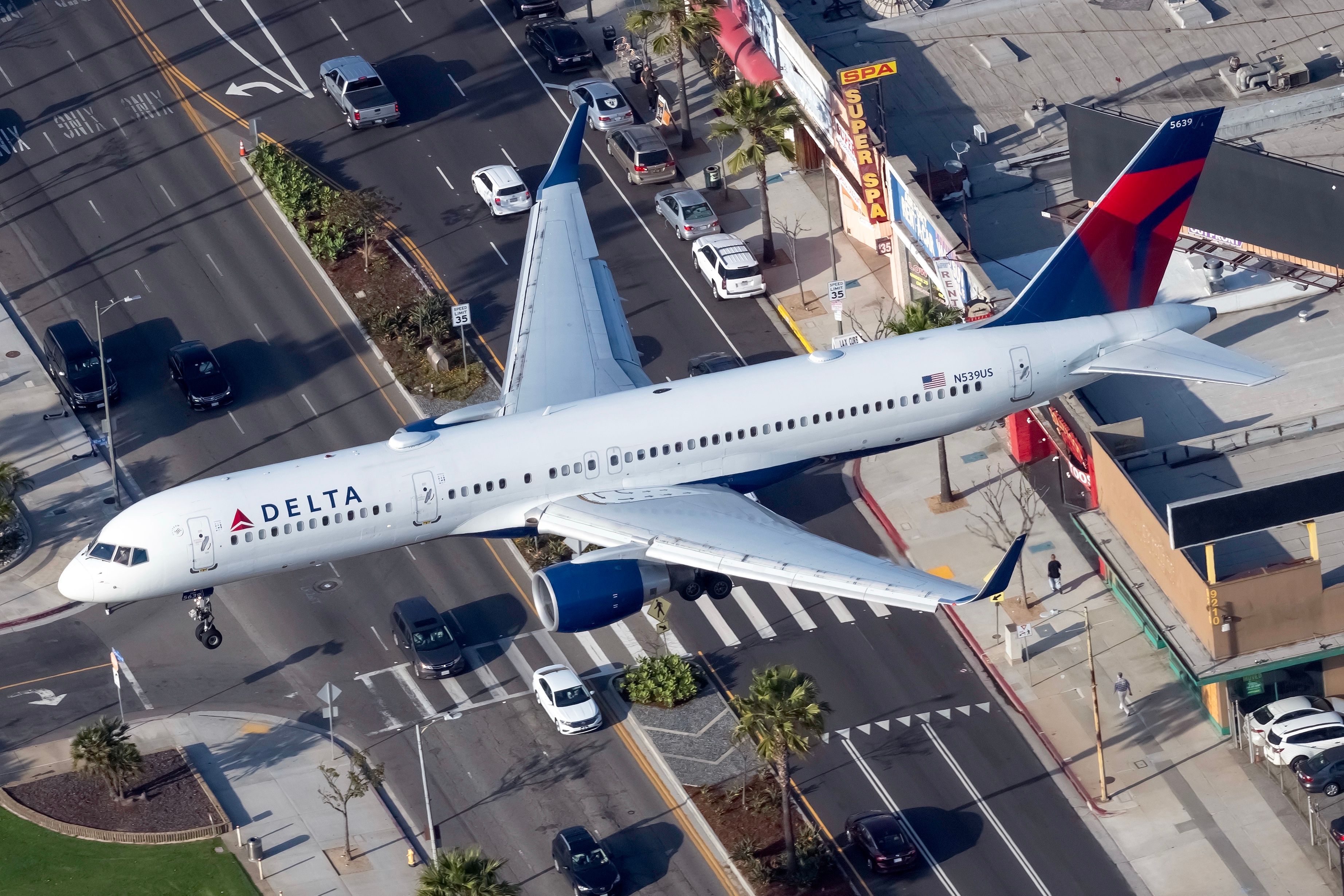 Delta Air Lines Offers Family $24,000 To Give Up Seats