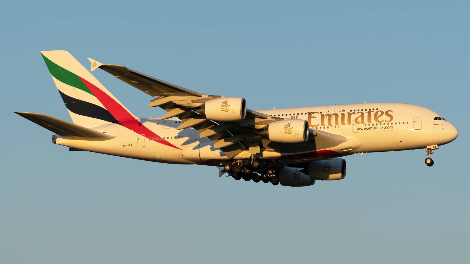 New York's JFK Among 5 New Emirates Premium Economy Airbus A380 Routes