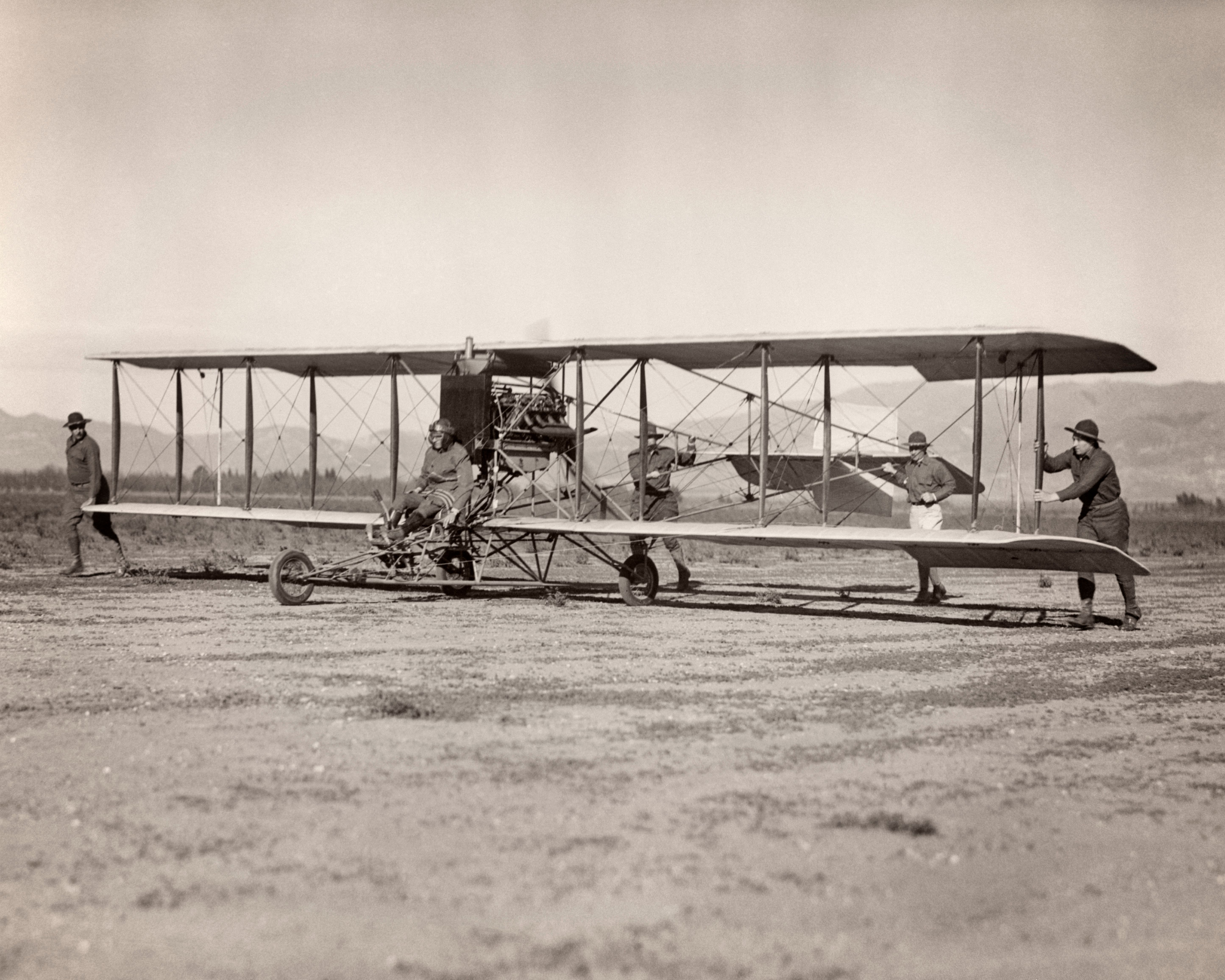 How Glenn Curtiss Rivaled The Wright Brothers