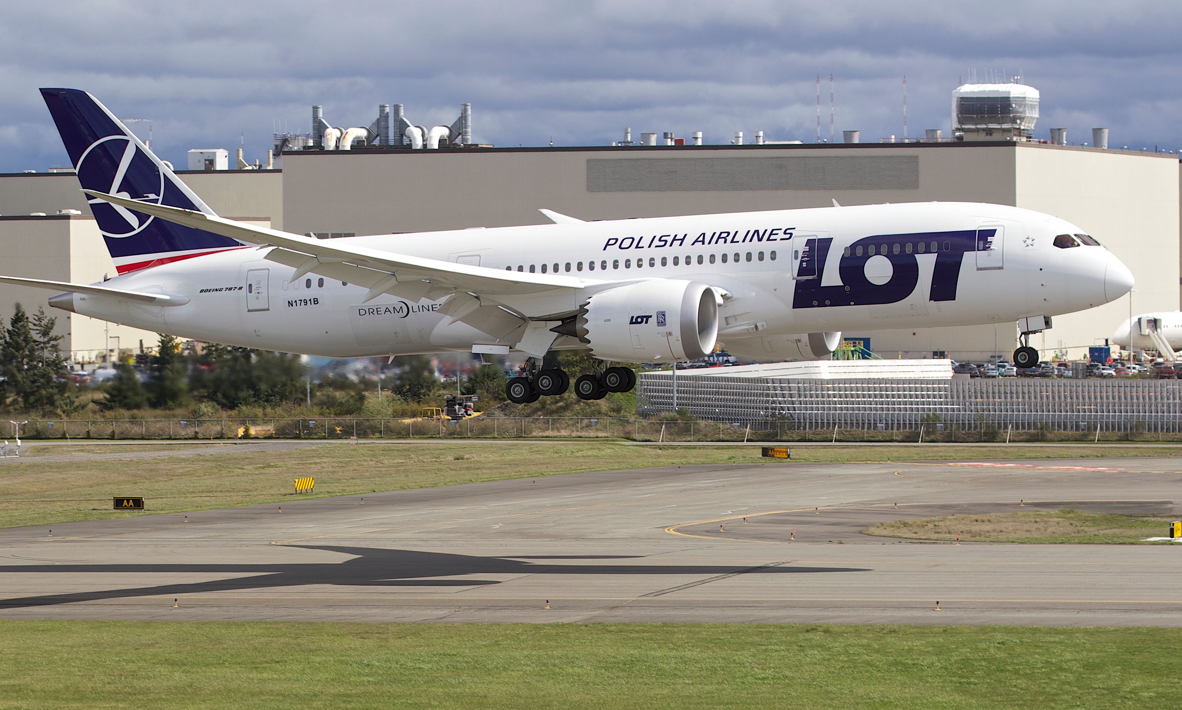 LOT Polish Airlines To Purchase Domestically Produced SAF