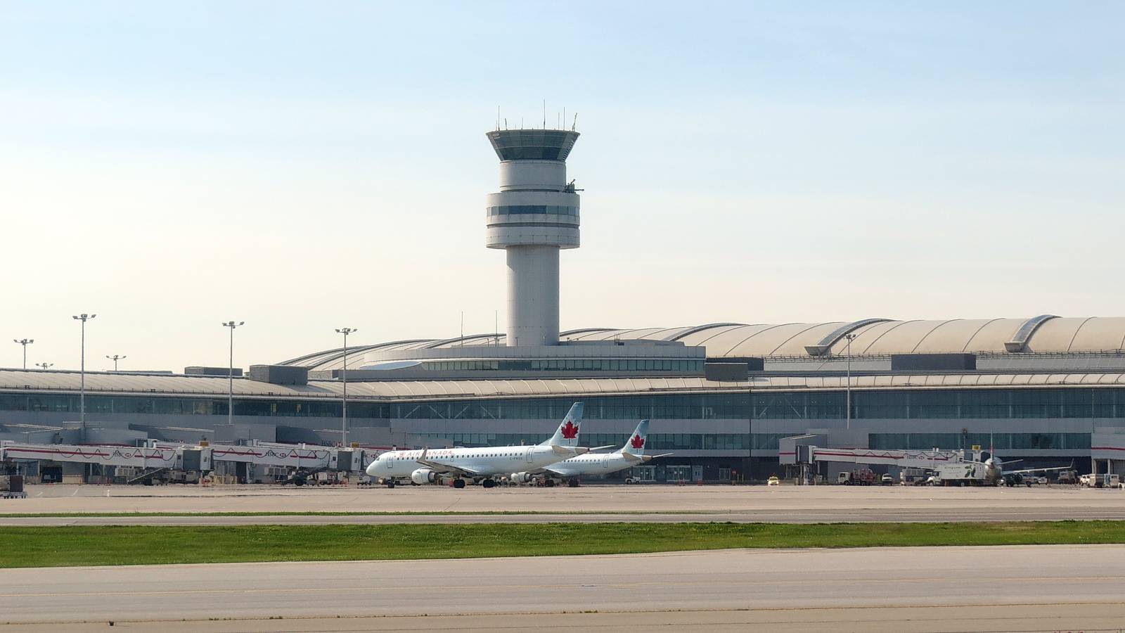 How The UP Express Added Rail Connectivity To Toronto Pearson Airport’s Ground Transportation Options