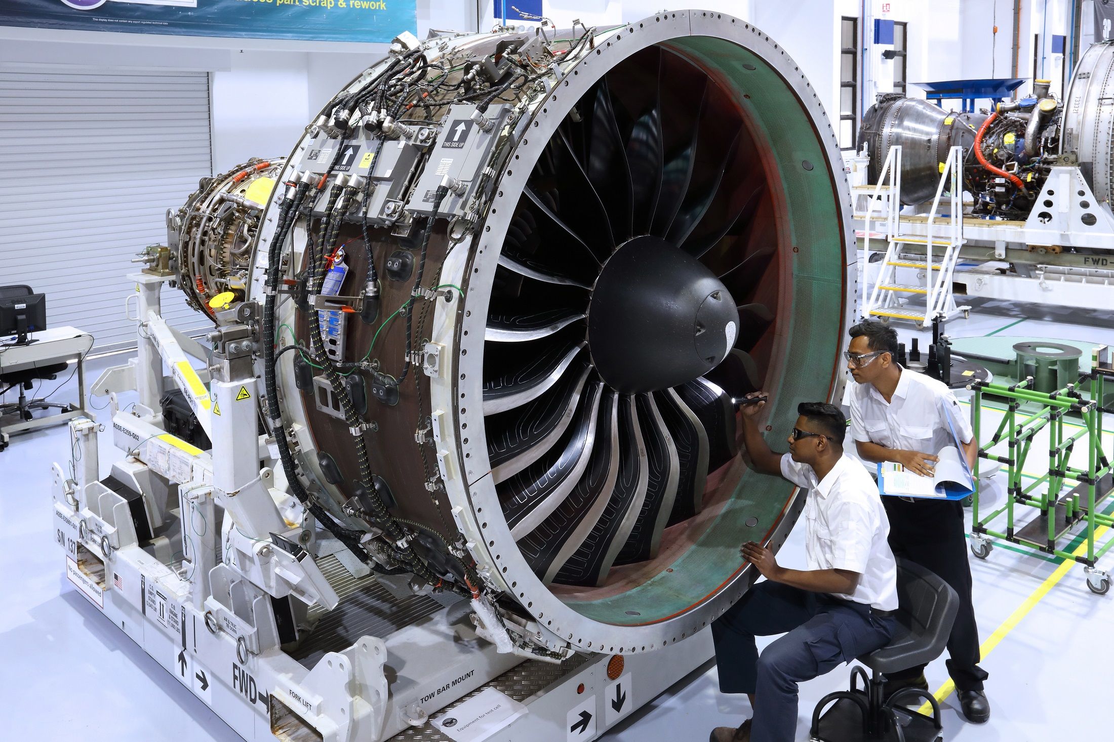 Why Is Pratt & Whitney Inspecting 1,200 GTF Engines?