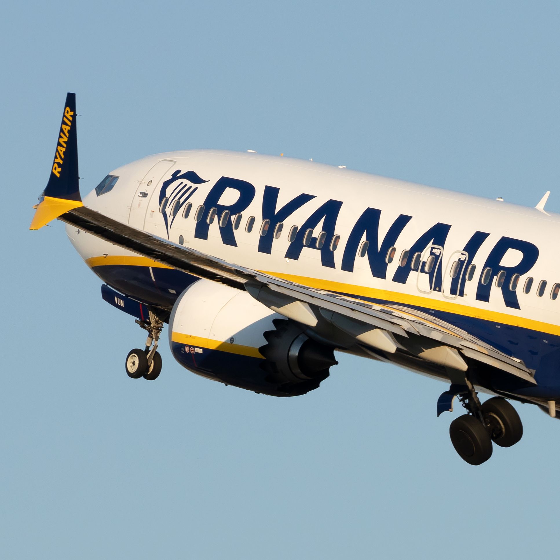 Ryanair Relaunches Domestic London-Edinburgh Boeing 737 Service