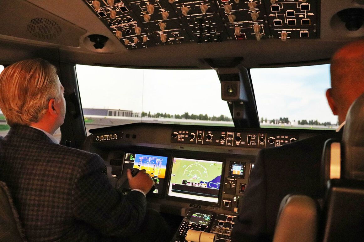 Porter Airlines Reveals North America's First Embraer E195E2 Simulator