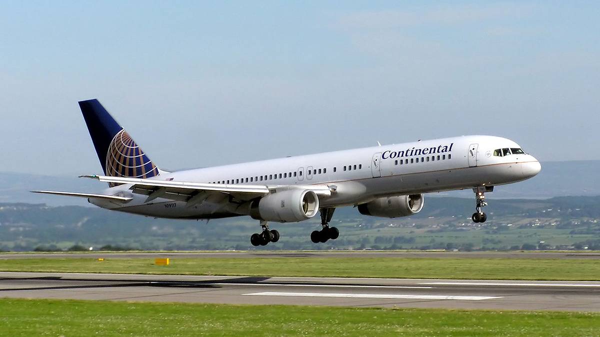Continental Airlines To Newark: The Story Of Bristol Airport's Former Transatlantic Connection
