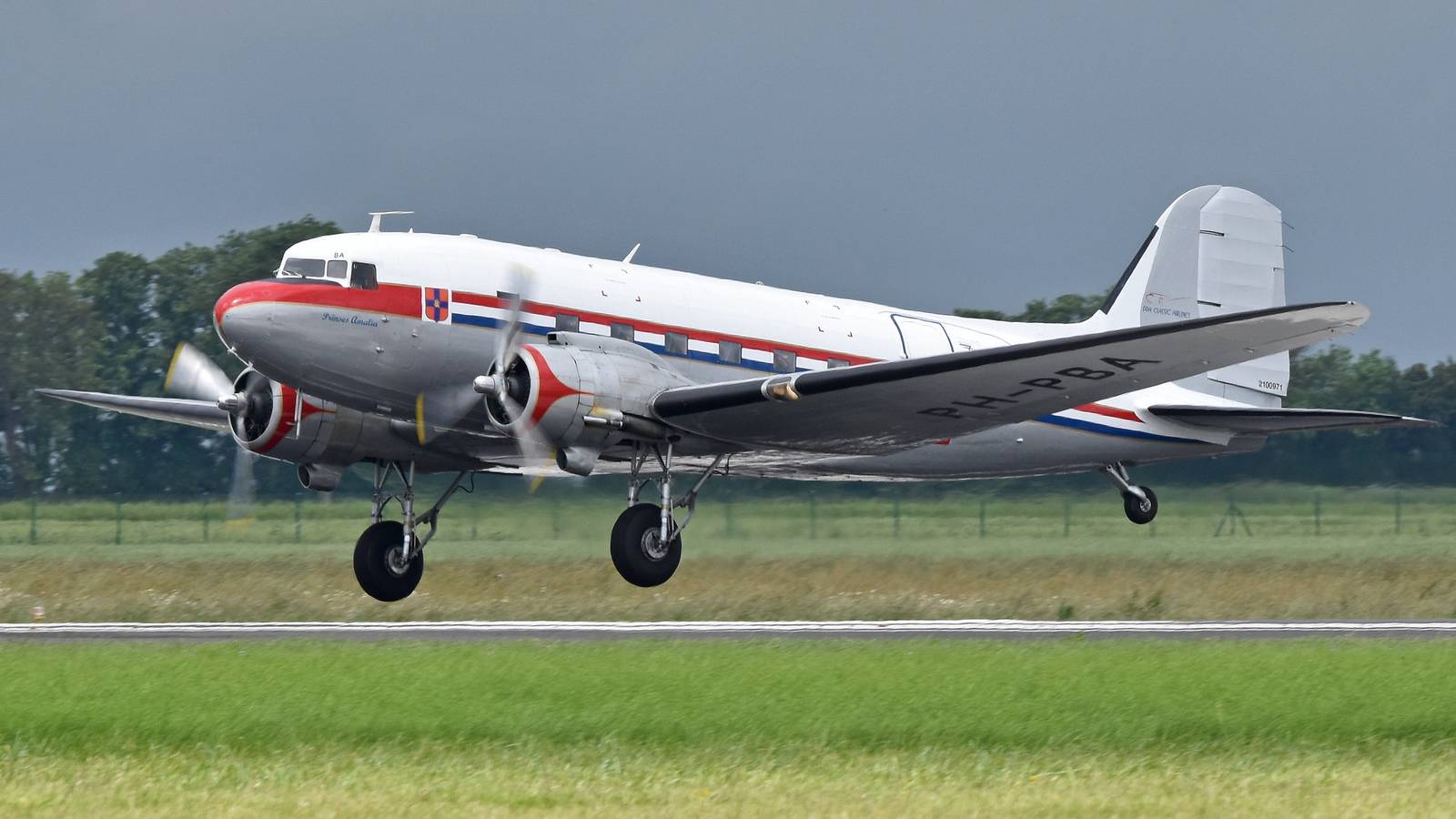 How To Fly On A 78-Year-Old Douglas Dakota Aircraft In The Netherlands
