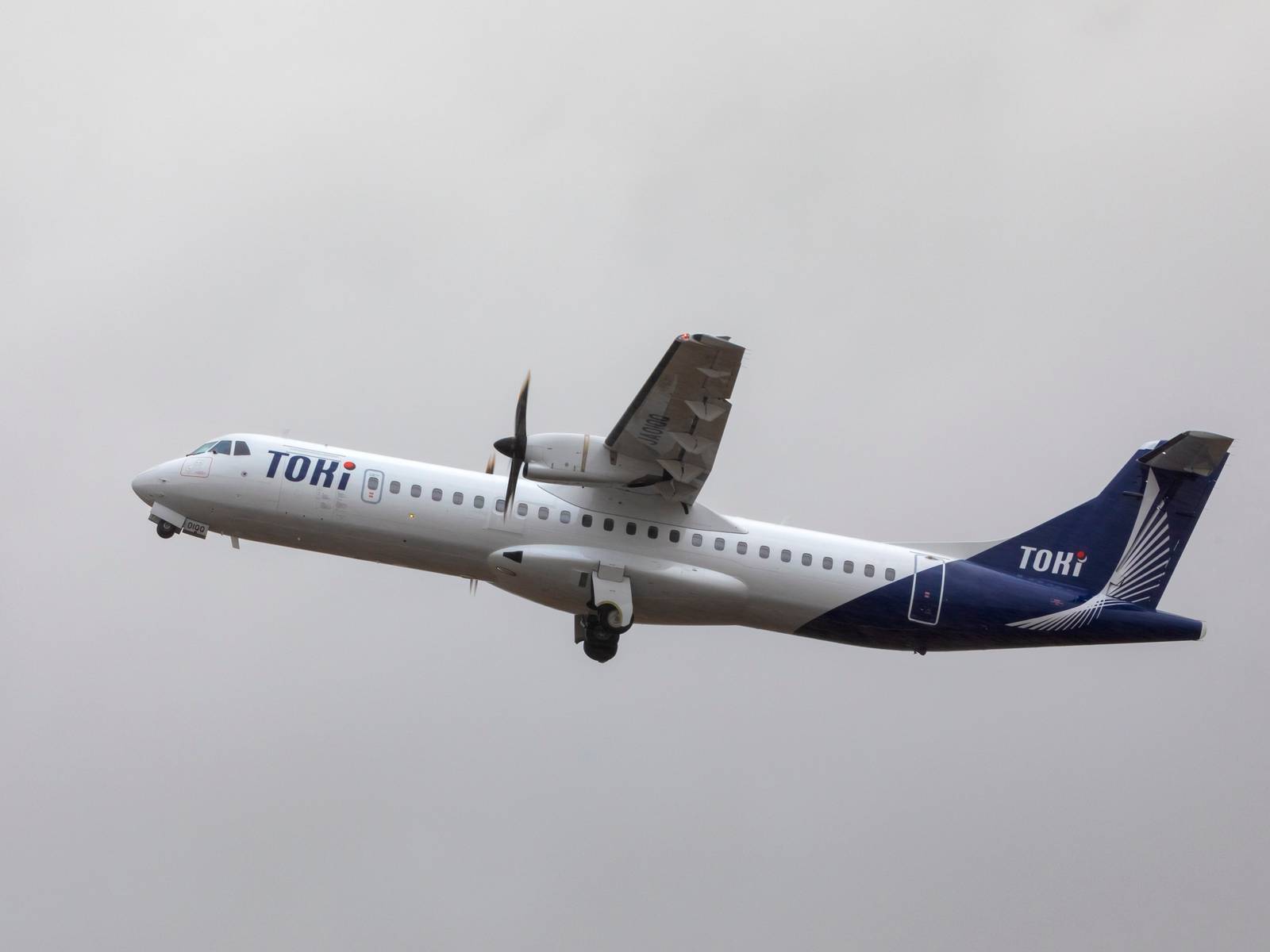 TOKI AIR ATR 72-600 1/100 モデルプレーン ATR-Toki-Air_HD.jpeg?w=1600&h=