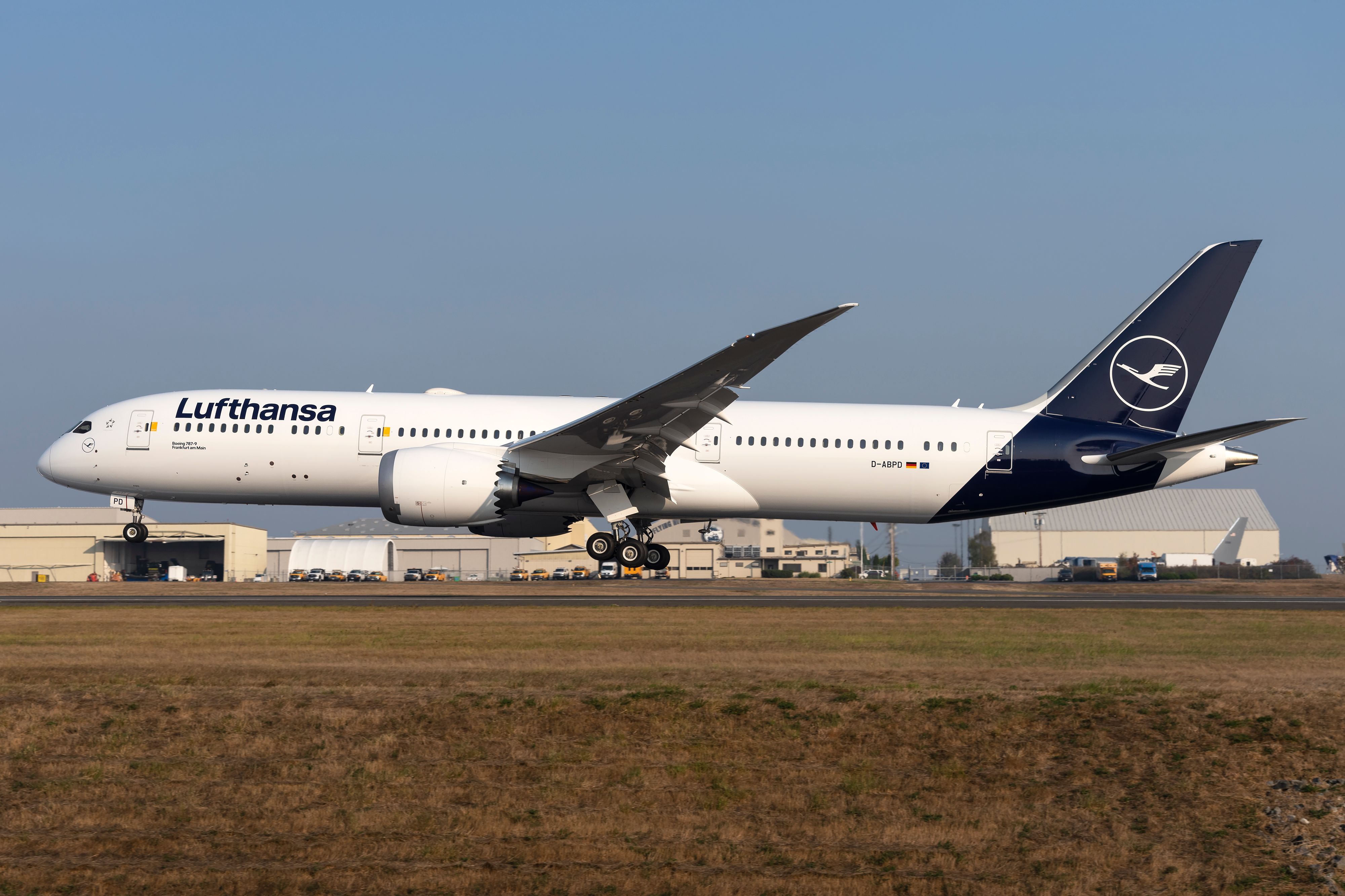 Growing Family: Lufthansa Takes Delivery Of Its 2nd Boeing 787-9