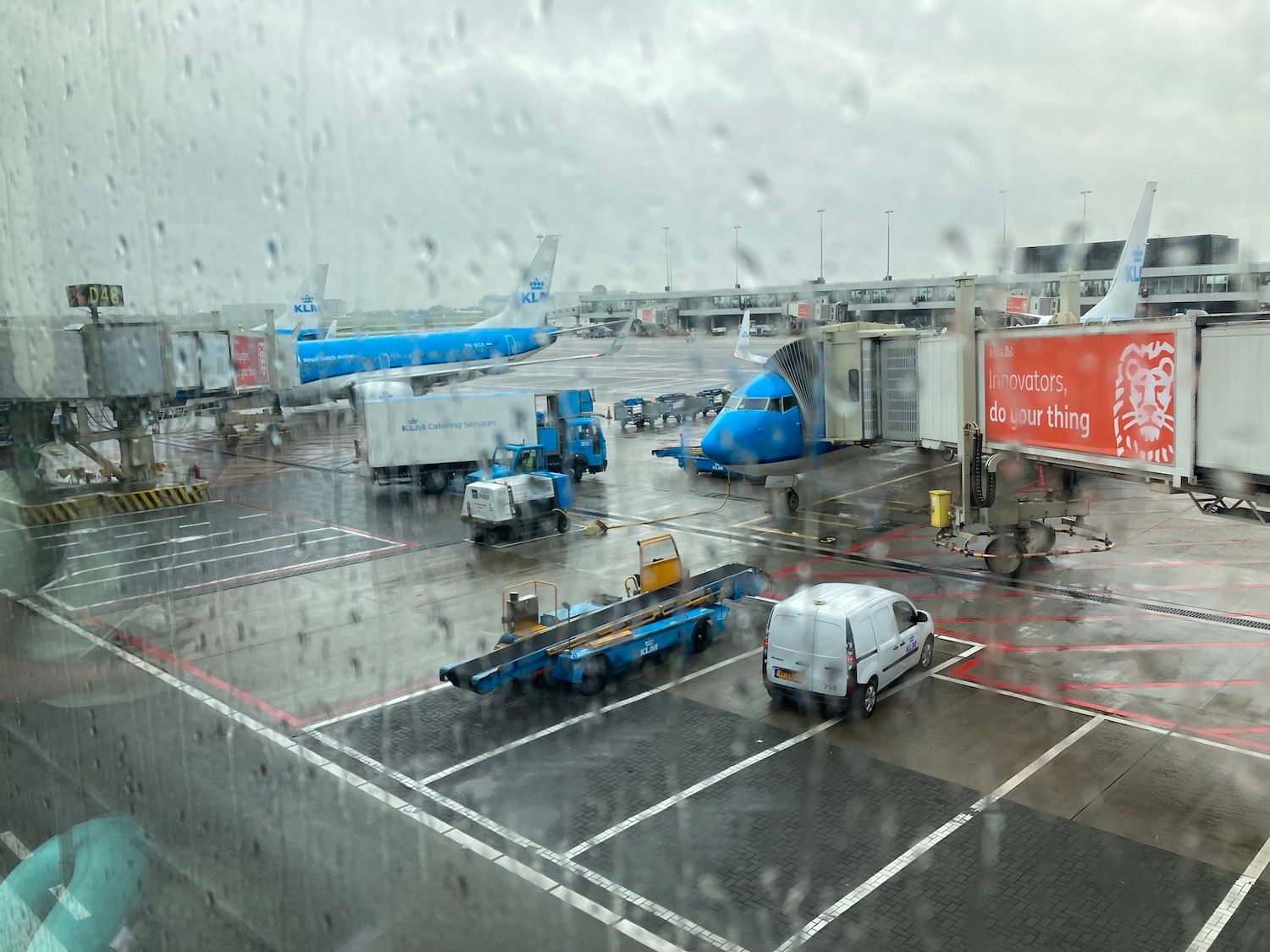 Flight Review: KLM Boeing 737-800 Intra-Europe Economy Class