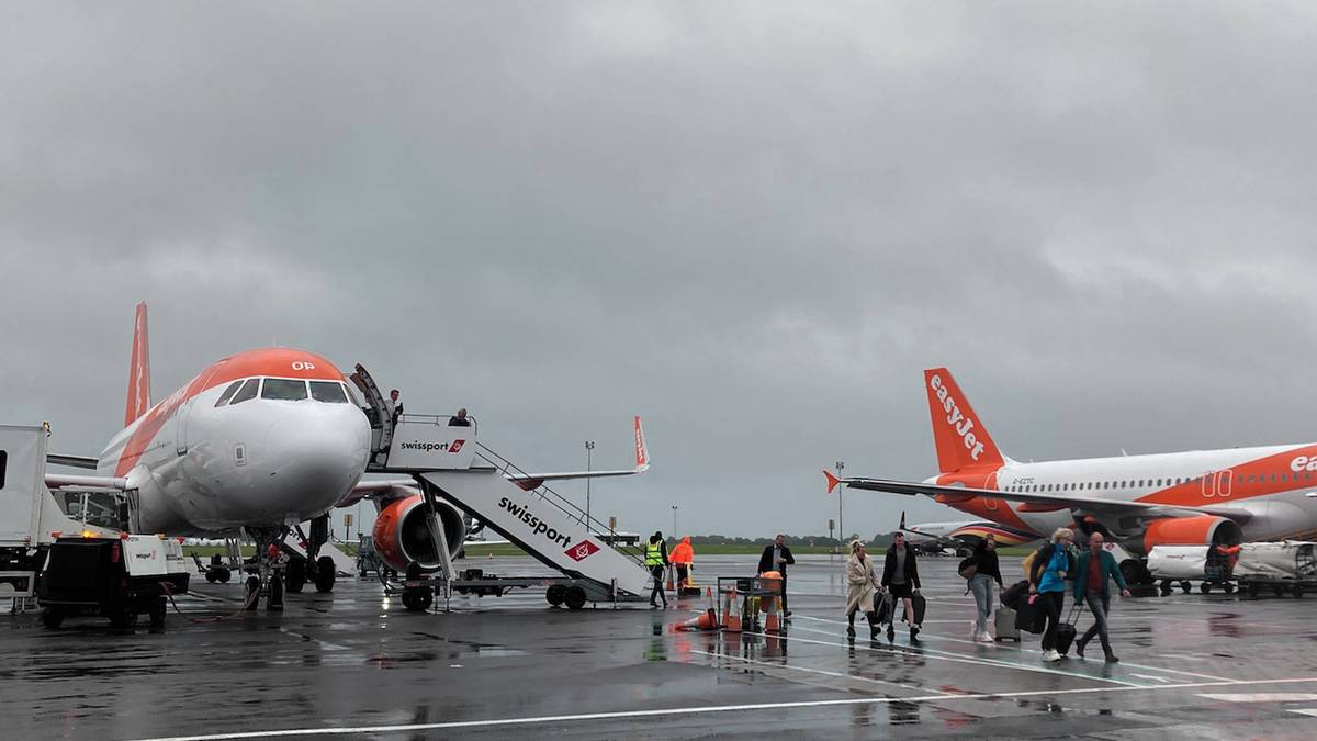 Flight Review: easyJet's Airbus A320 From Edinburgh To Belfast