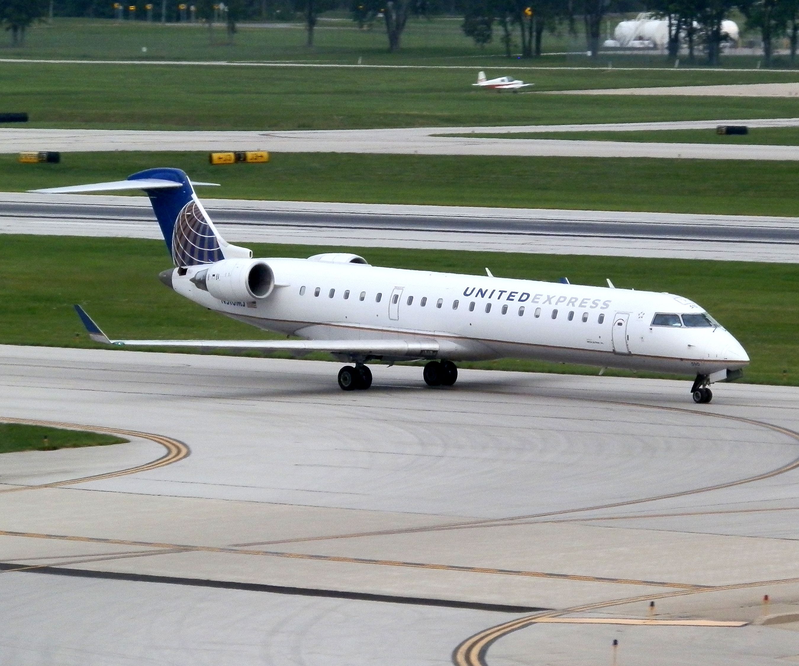 United Airlines Buys 18 CRJ-700s From Mesa Airlines