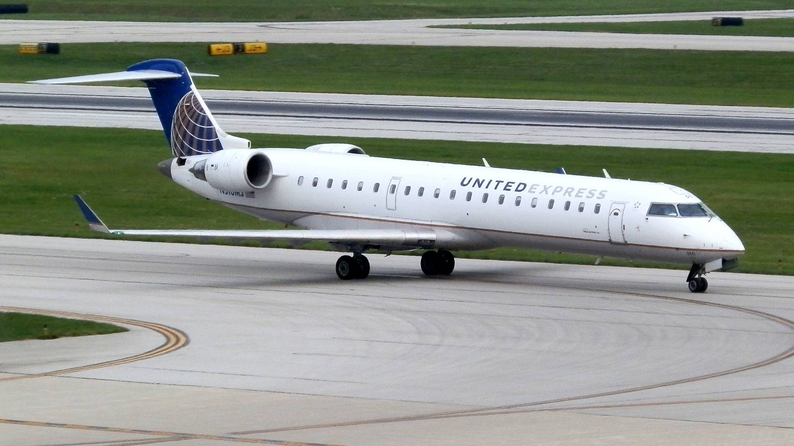 United Airlines Buys 18 CRJ-700s From Mesa Airlines
