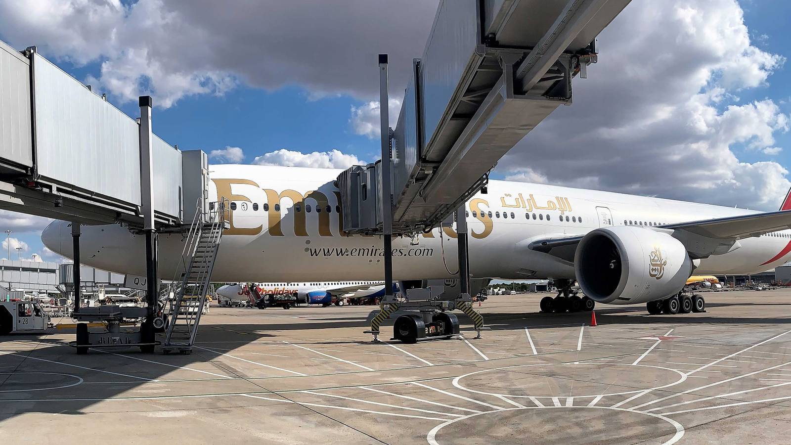 Emirates Now Has Access To A Double Jetbridge at London Stansted