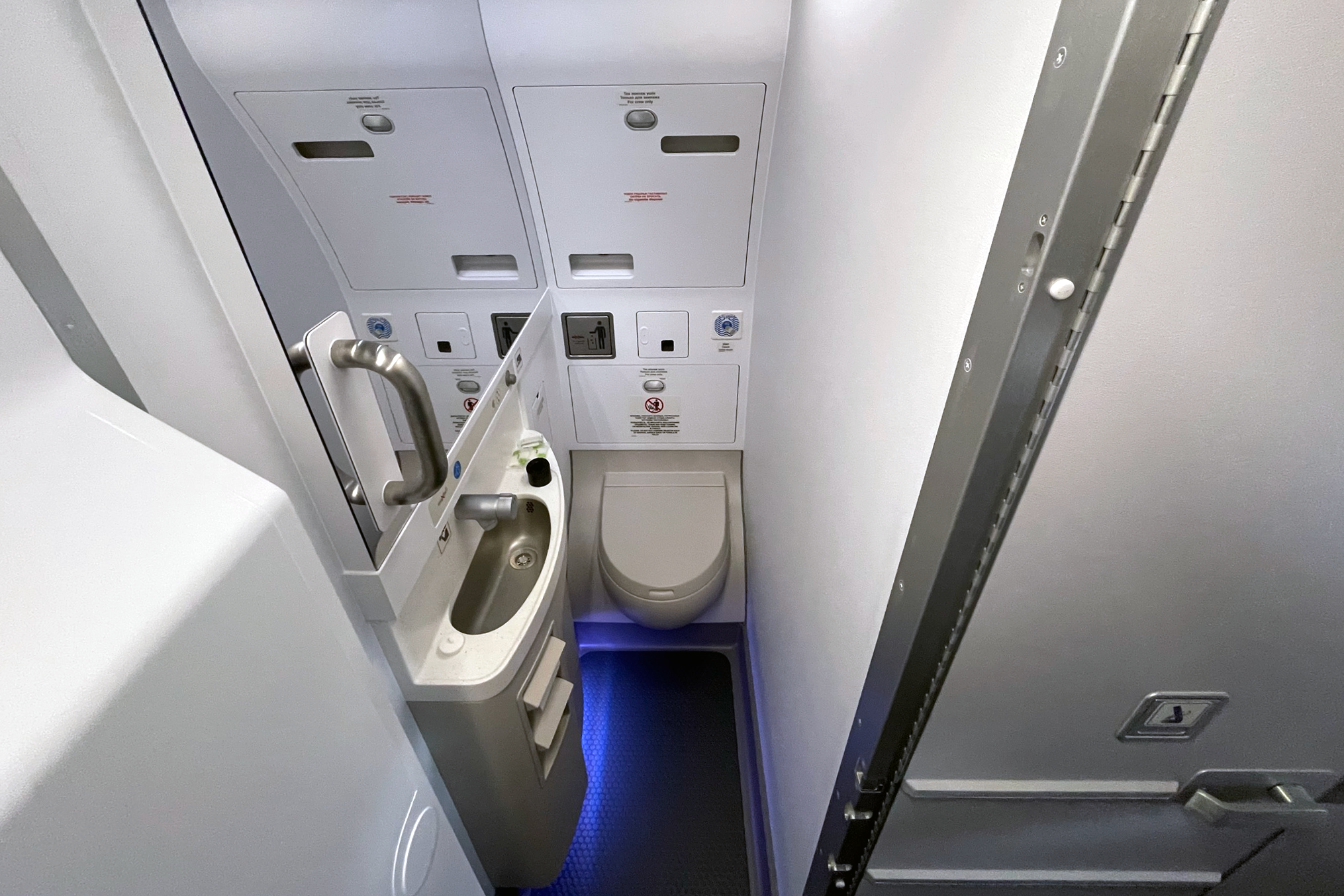 How Does An Aircraft's Water And Waste System Work?