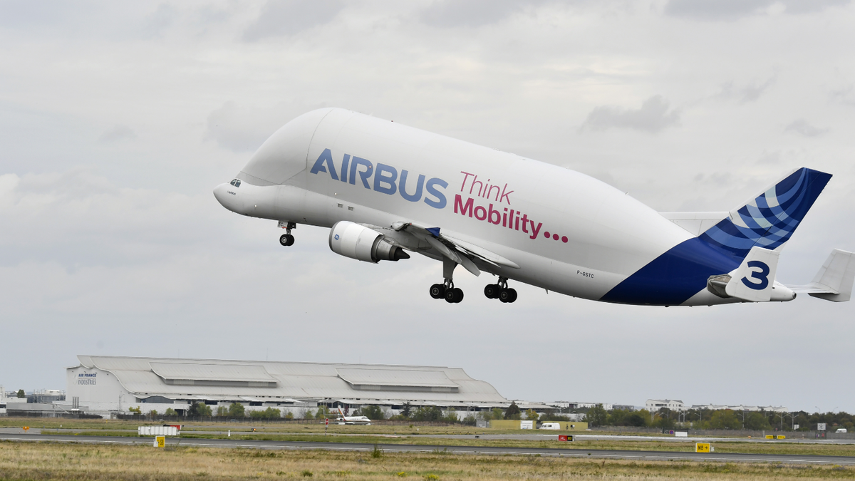 Airbus Uses The A300 Based BelugaST For Transatlantic Satellite Transport