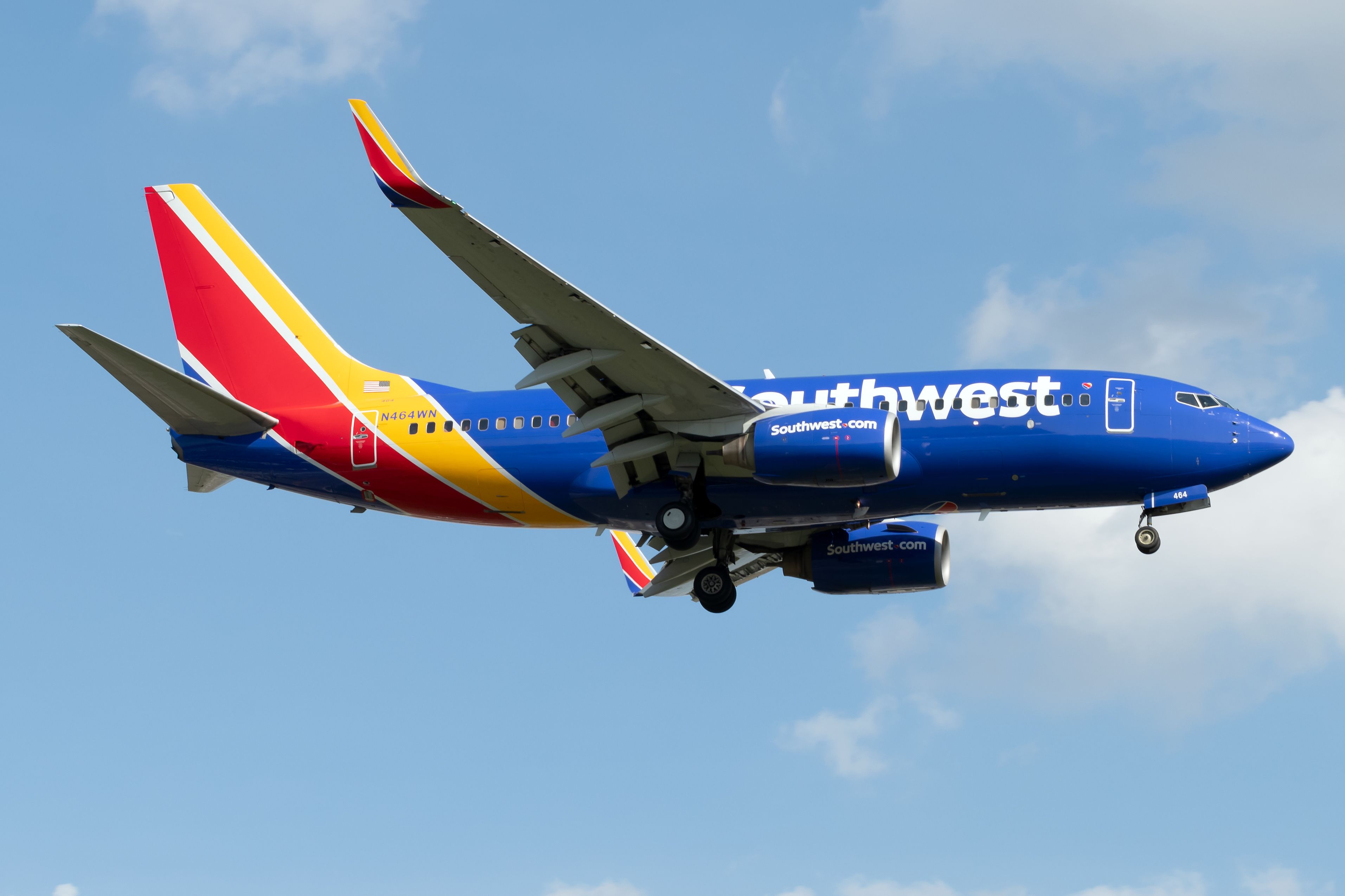 Fuel Leak Forces A Southwest Airlines Boeing 737 To Make An Emergency Landing At Jacksonville International Airport