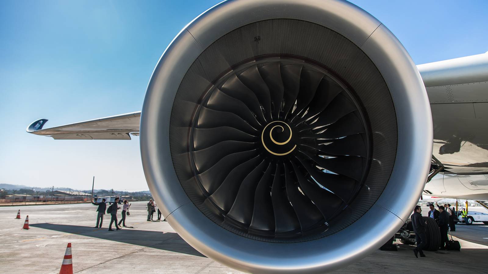 How Are Airliner Engines Overhauled?