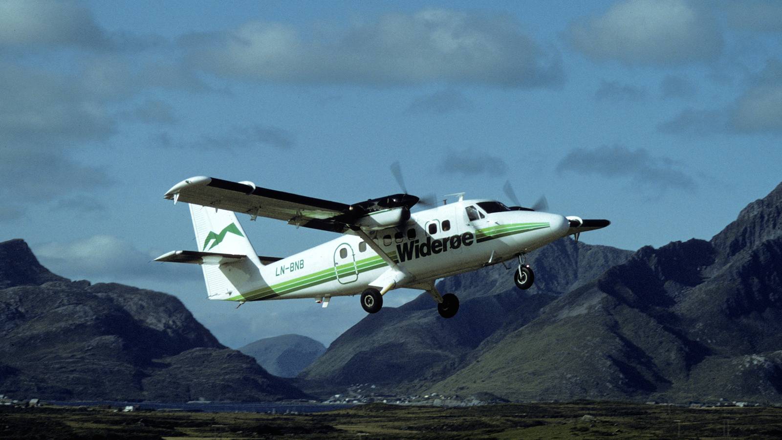 How A Twin Otter Crash On This Day In 1993 Prompted An Operational Restructure At Widerøe