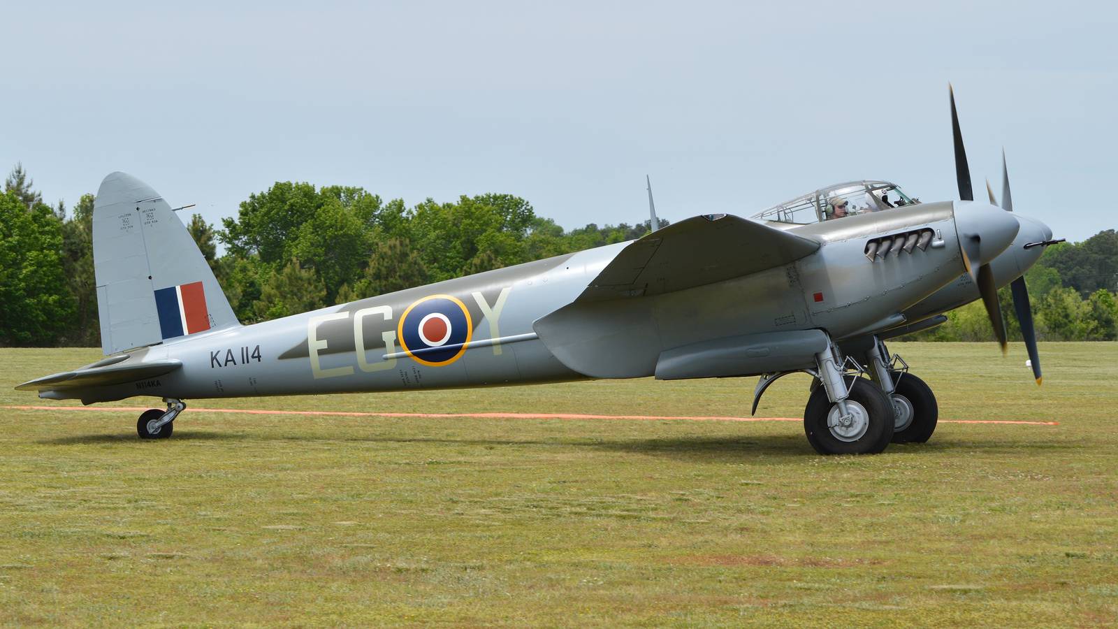 Wooden Wonder: The Story Of The De Havilland DH.98 'Mosquito'