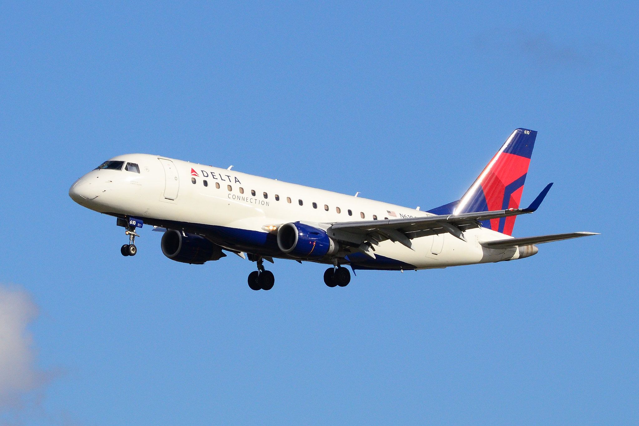 SkyWest Is Delaying Embraer E175 Deliveries As It Needs More Pilots