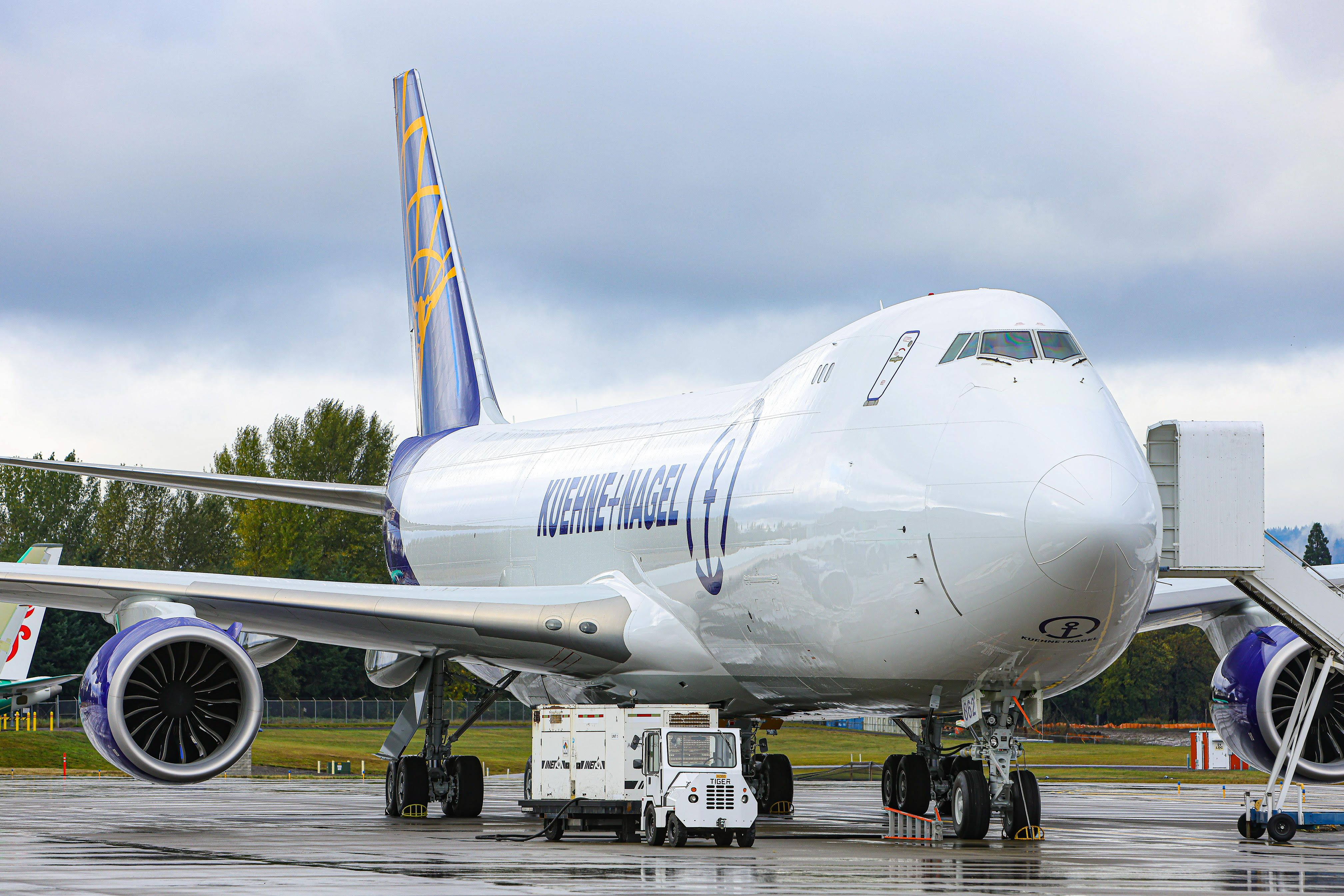Boeing 747 Painting