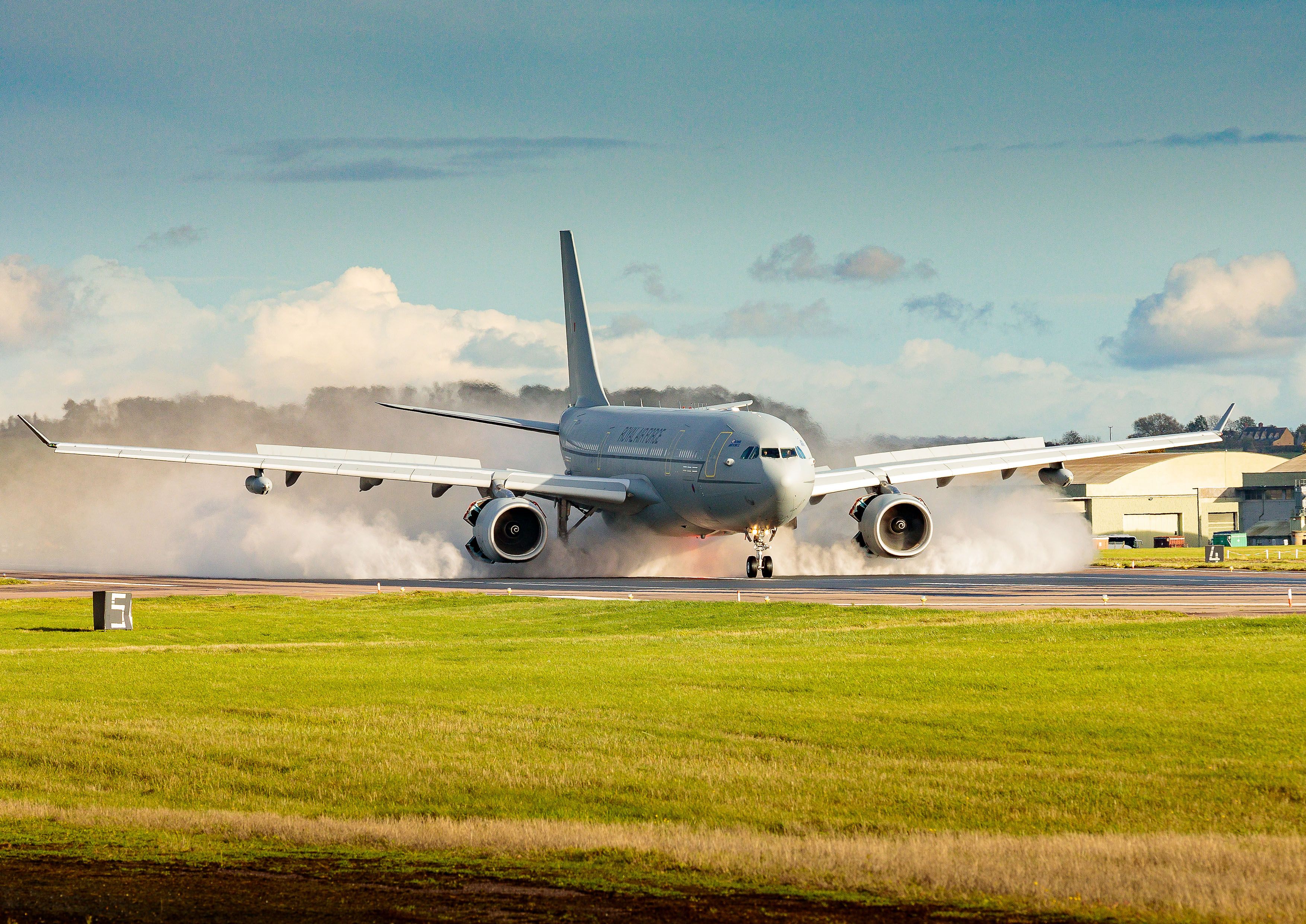 Royal Air Force Completes First 100% Sustainable Fuel A330 MRTT Flight