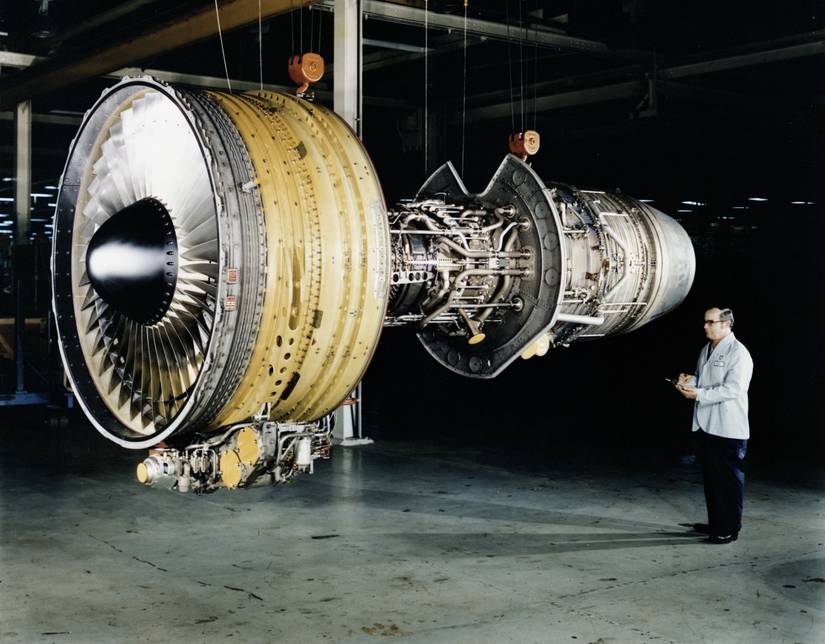 Why Do Modern Jet Engines Have Such Large Fans?