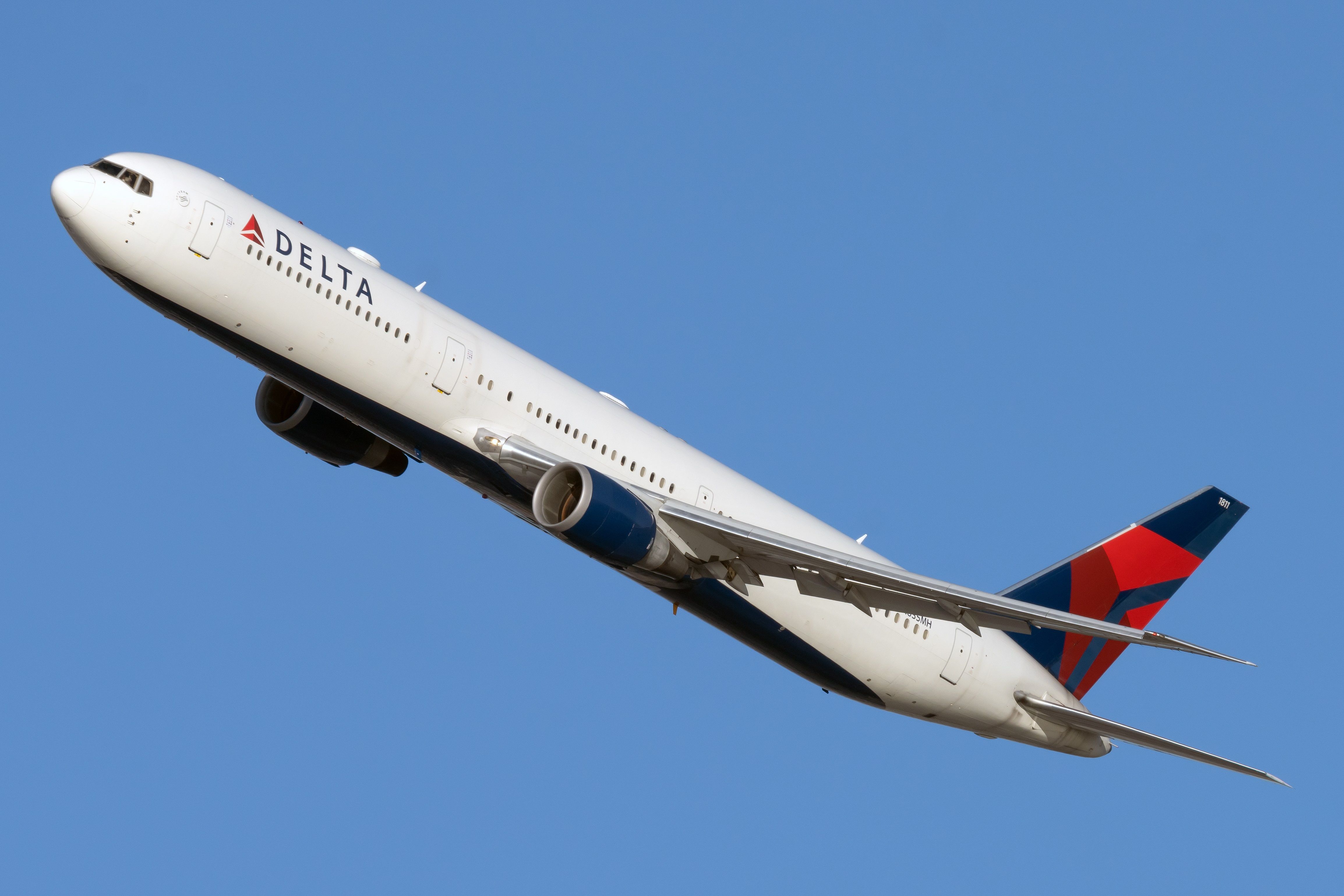 Delta Air Lines Schedules Its Larger Boeing 767 On Two Routes To Paris
