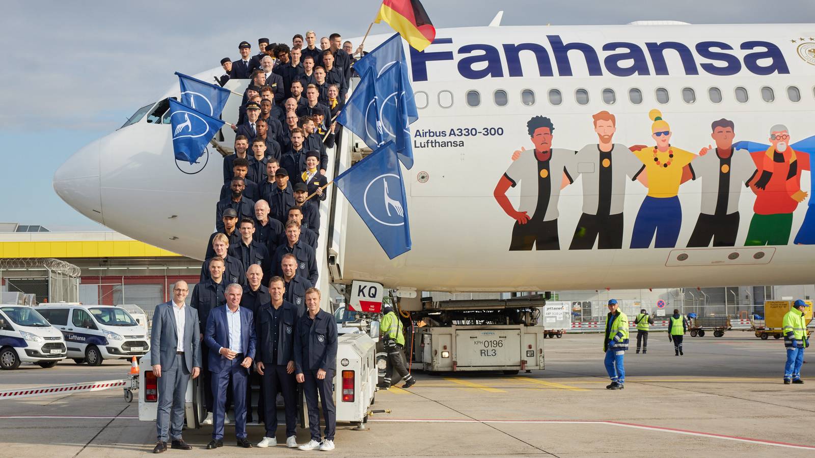Lufthansa Flies The German Football Team To The Qatar World Cup On An Airbus A330