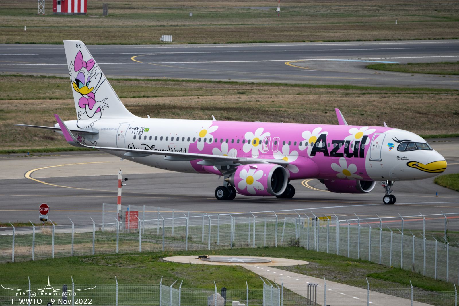 Ducking Marvellous: Azul's Disney Daisy Duck A320neo Spotted In Toulouse