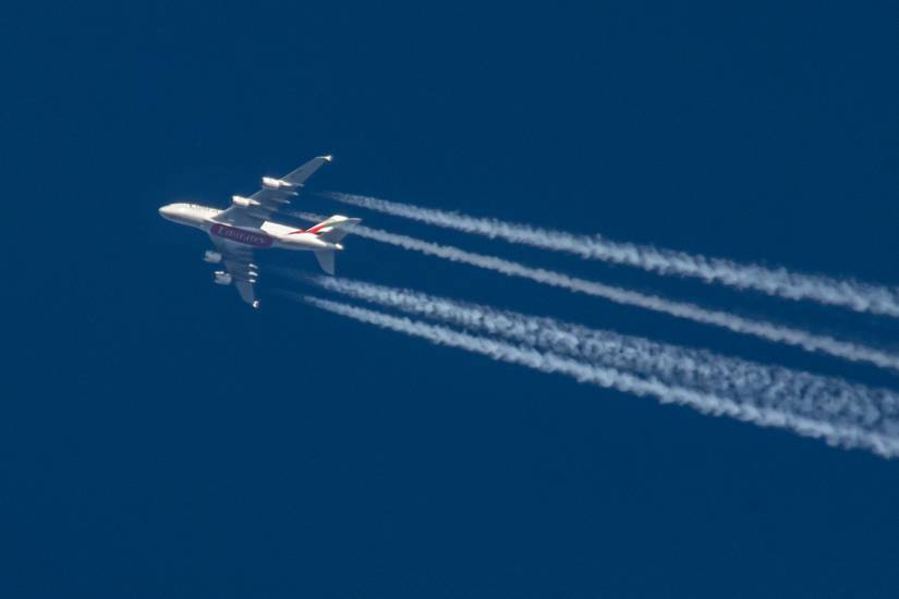 Emirates Airbus A380 Contrails