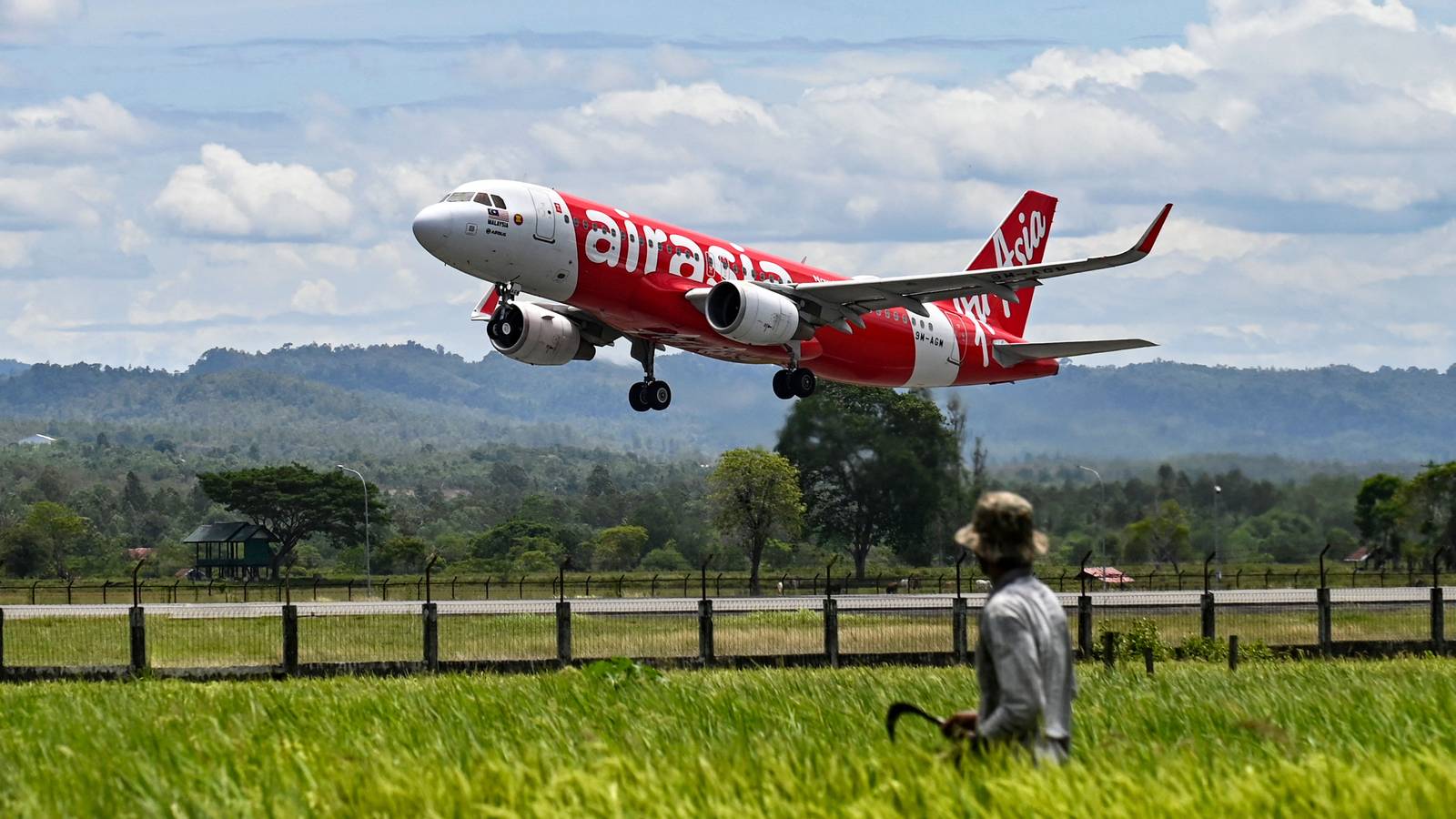 Featured Podcast: Inside Low-Cost Giant AirAsia’s Rewards Program & Super App