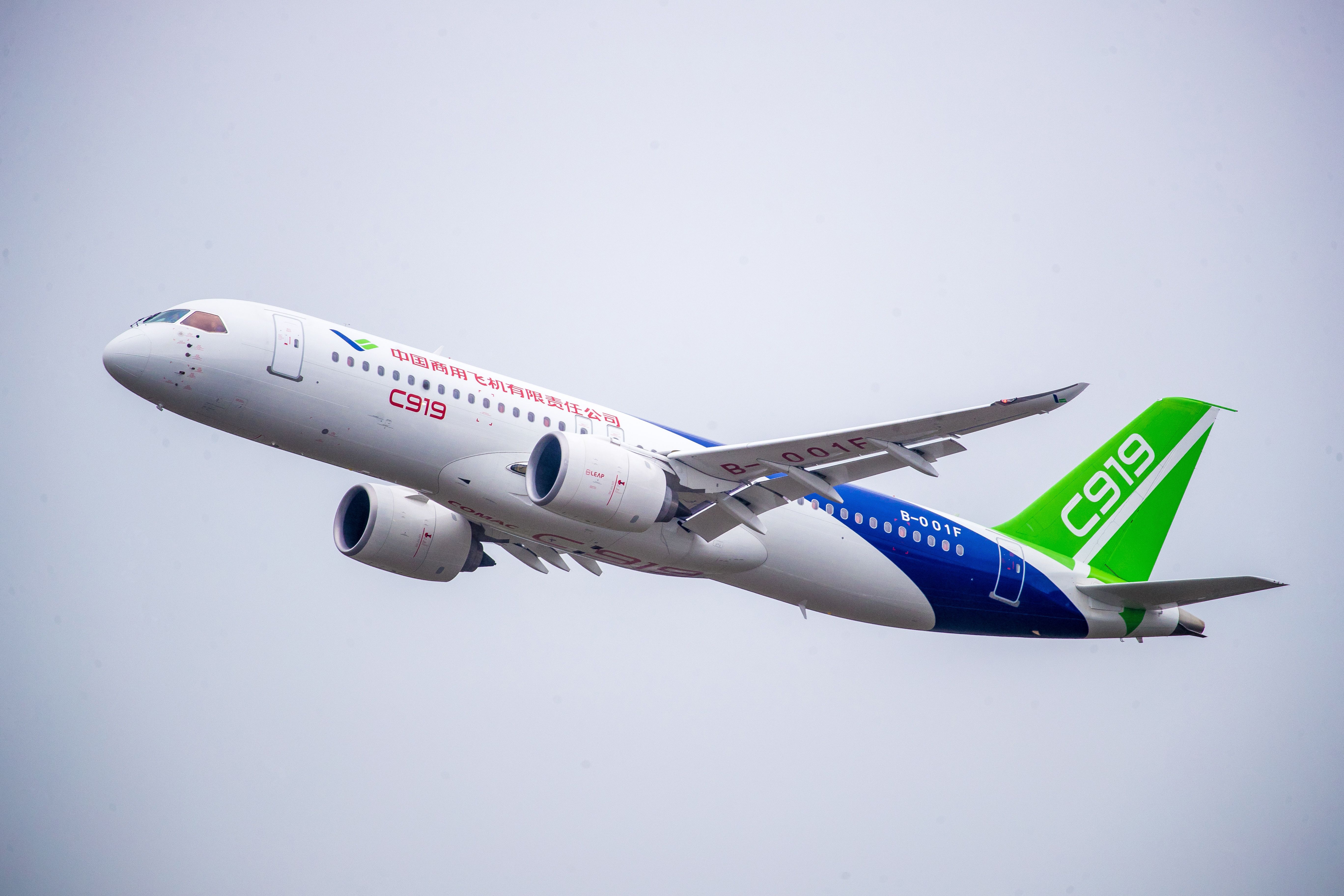C919 in the air